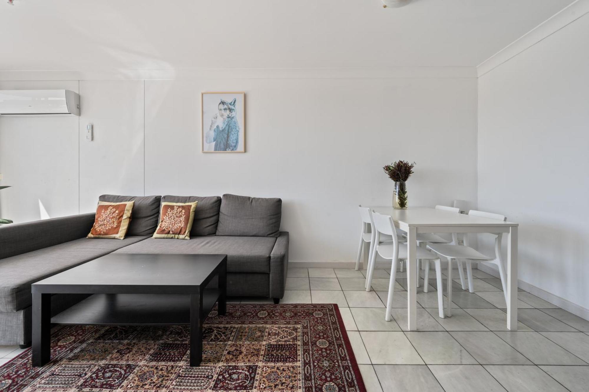 Dana-Private Room In A Shared Duplex Apartment -1 堪培拉 外观 照片