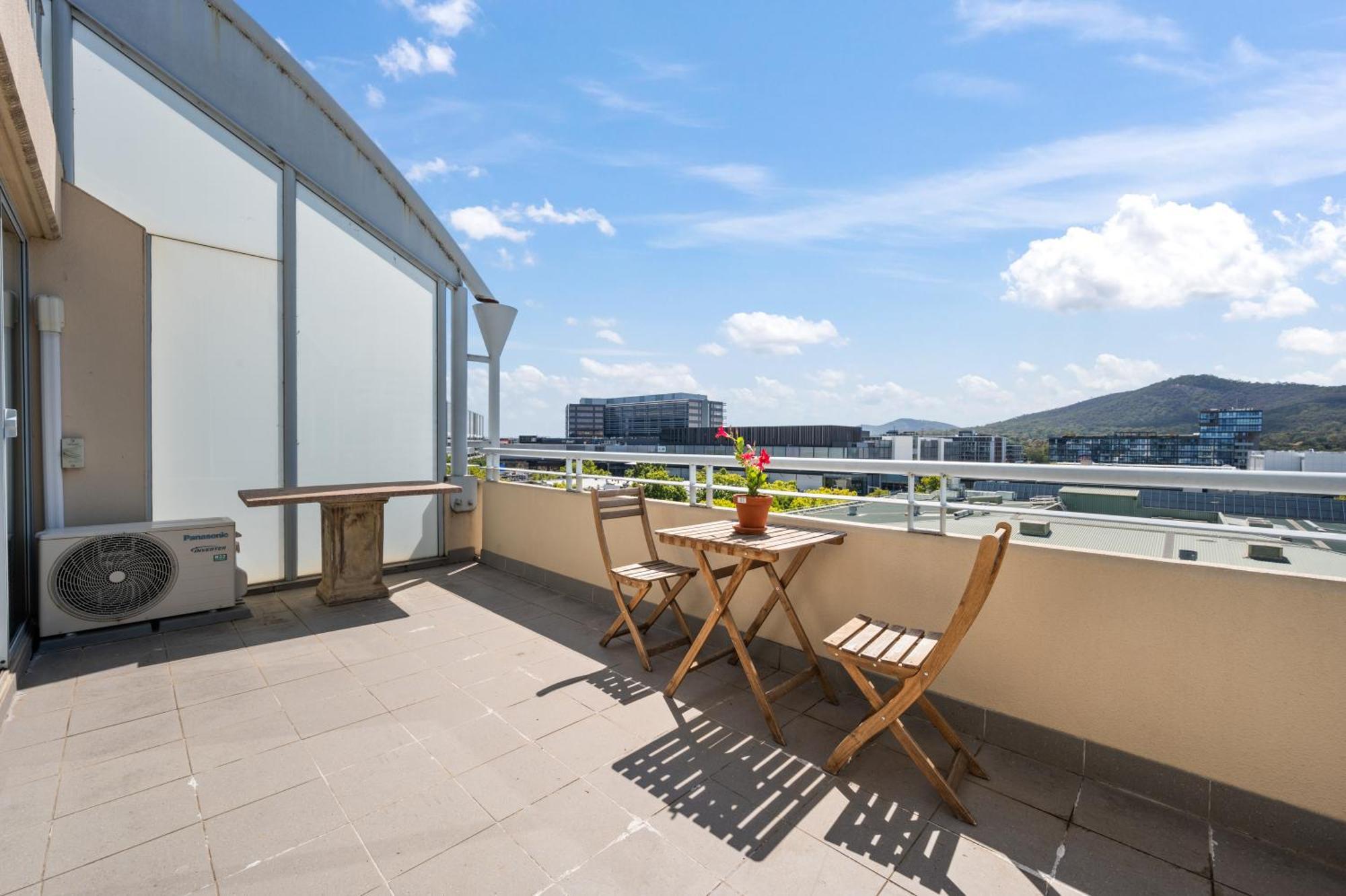 Dana-Private Room In A Shared Duplex Apartment -1 堪培拉 外观 照片